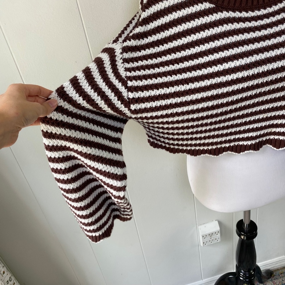 Your Favorite by PacSun sz S Brown White Striped Cropped Scalloped Hem Sweater - Picture 8 of 11